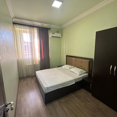 Express Hotel Yerevan Ngoại thất bức ảnh