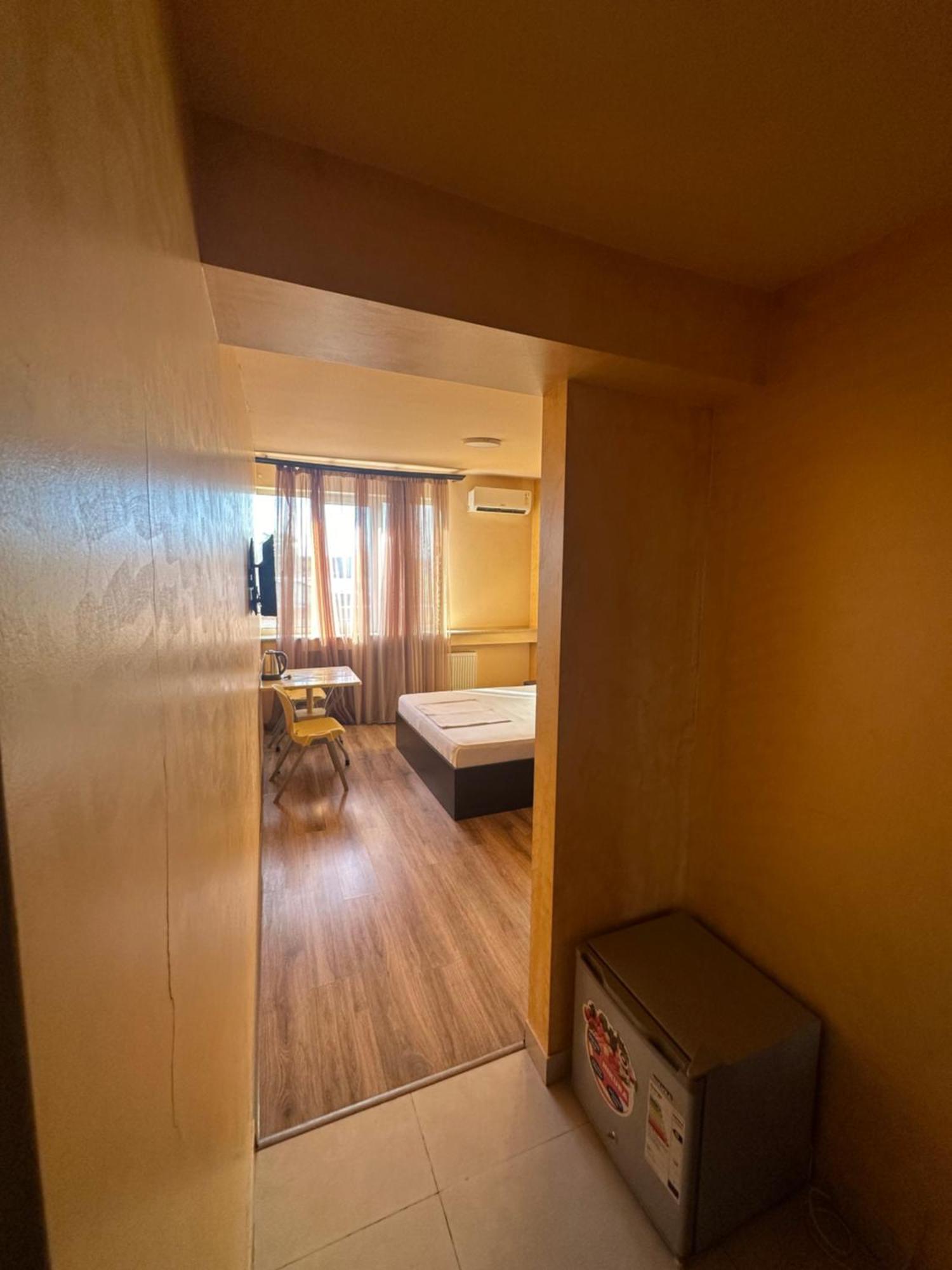 Express Hotel Yerevan Ngoại thất bức ảnh