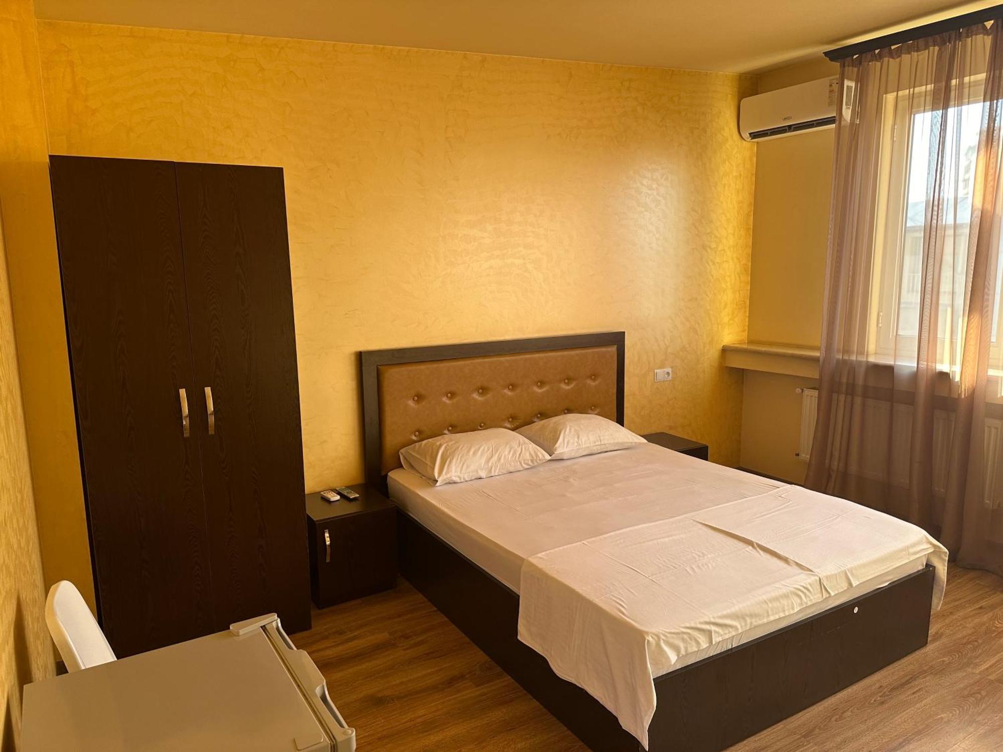 Express Hotel Yerevan Ngoại thất bức ảnh