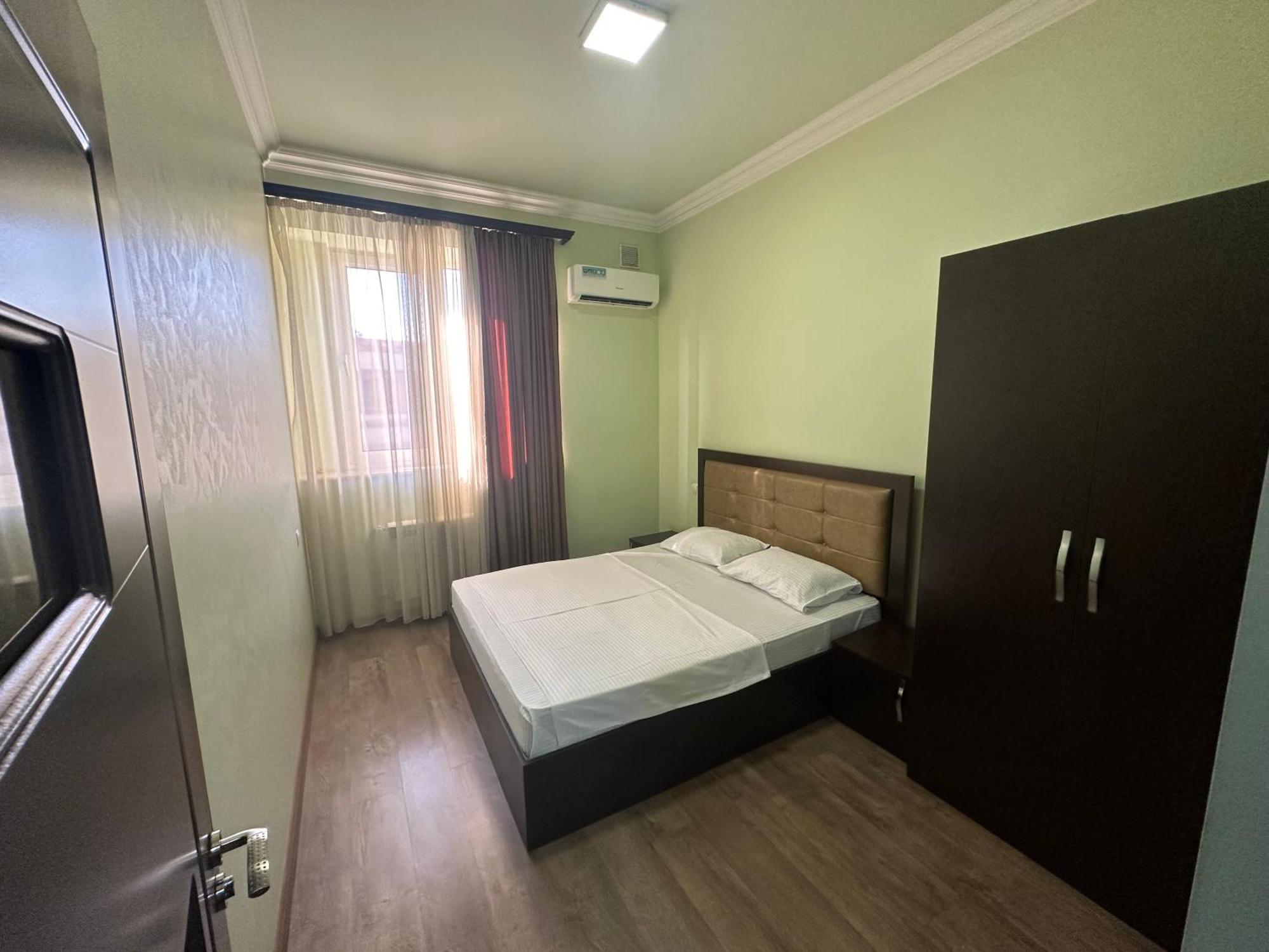Express Hotel Yerevan Ngoại thất bức ảnh