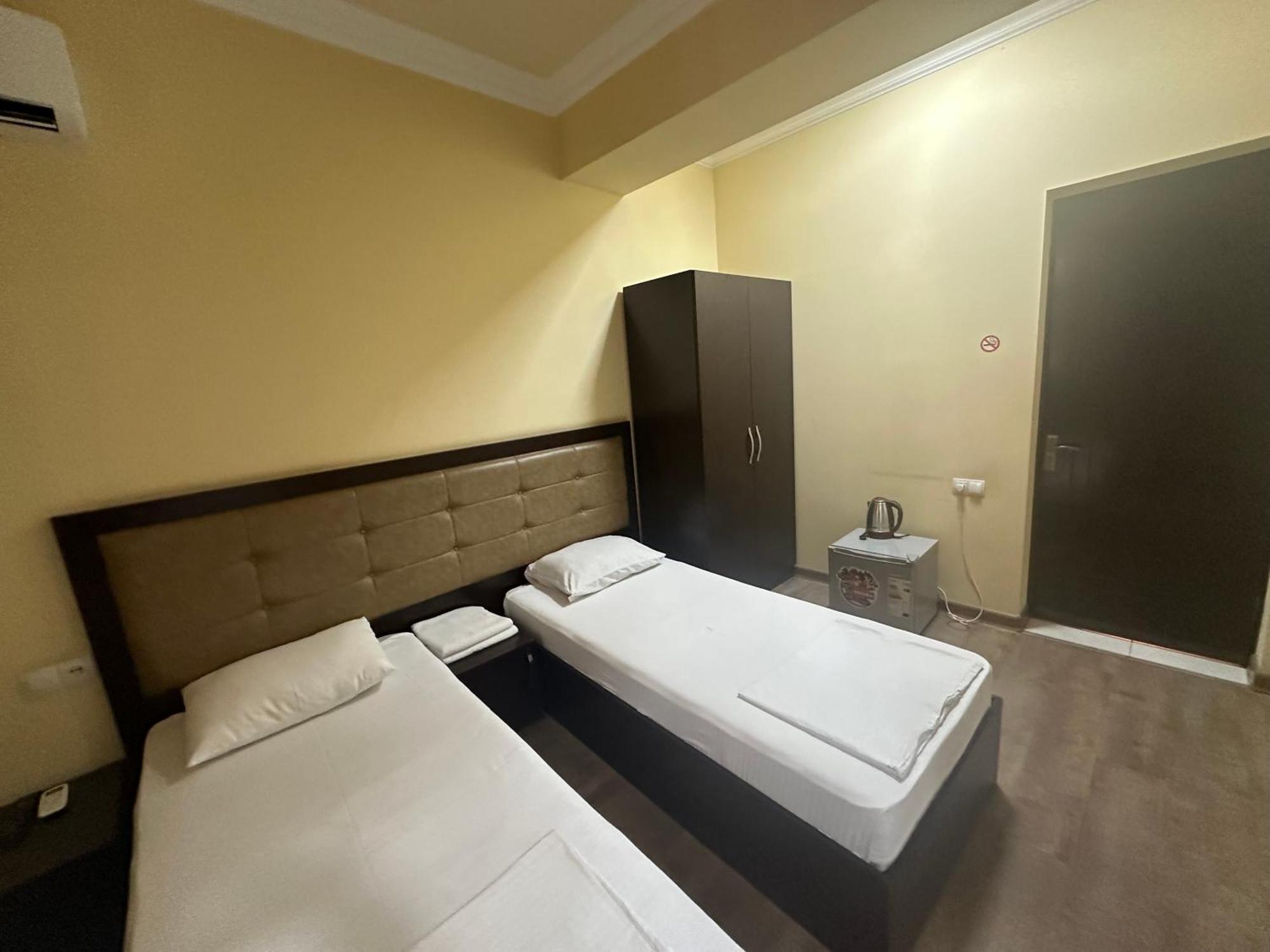 Express Hotel Yerevan Ngoại thất bức ảnh