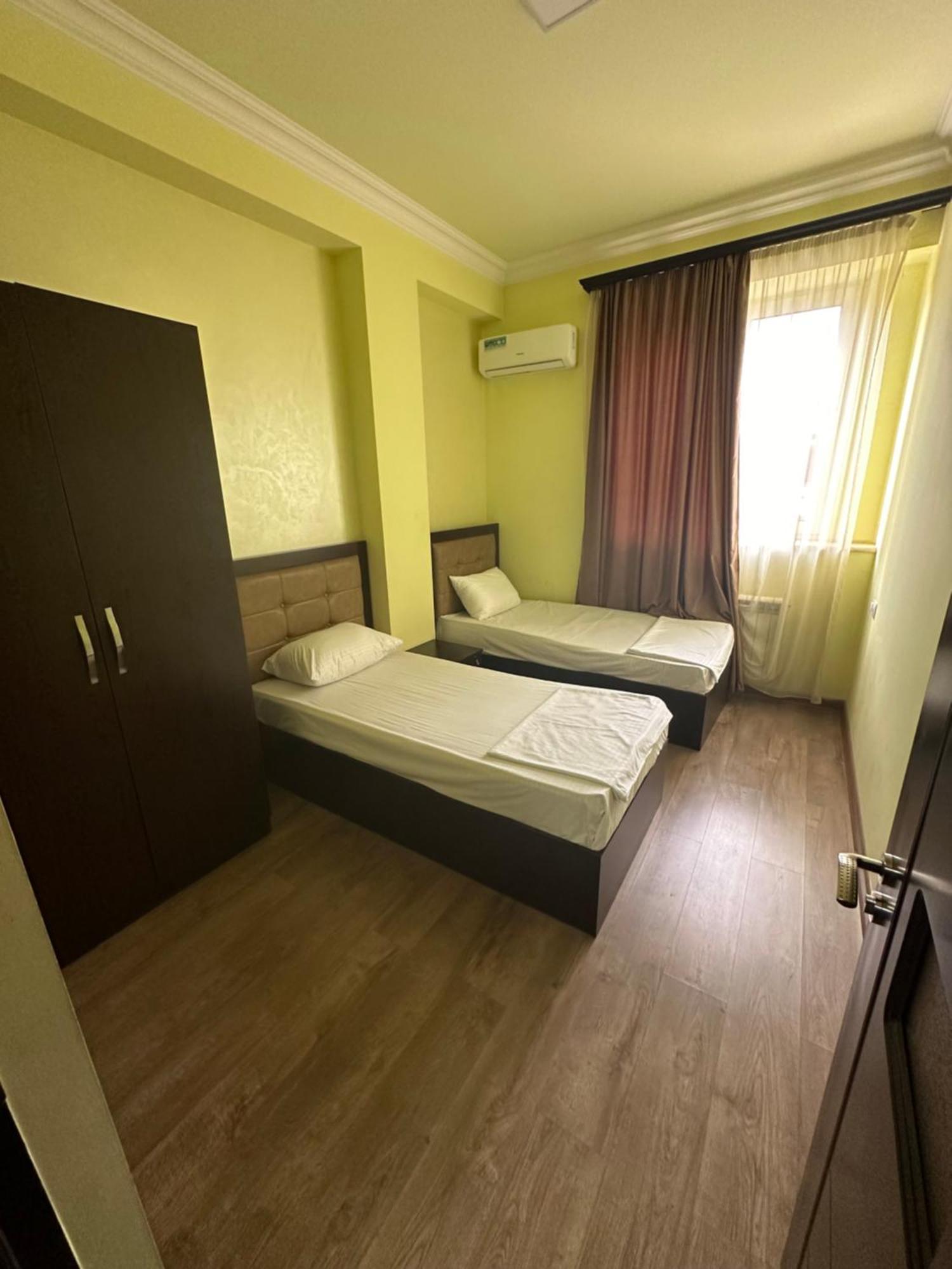 Express Hotel Yerevan Ngoại thất bức ảnh