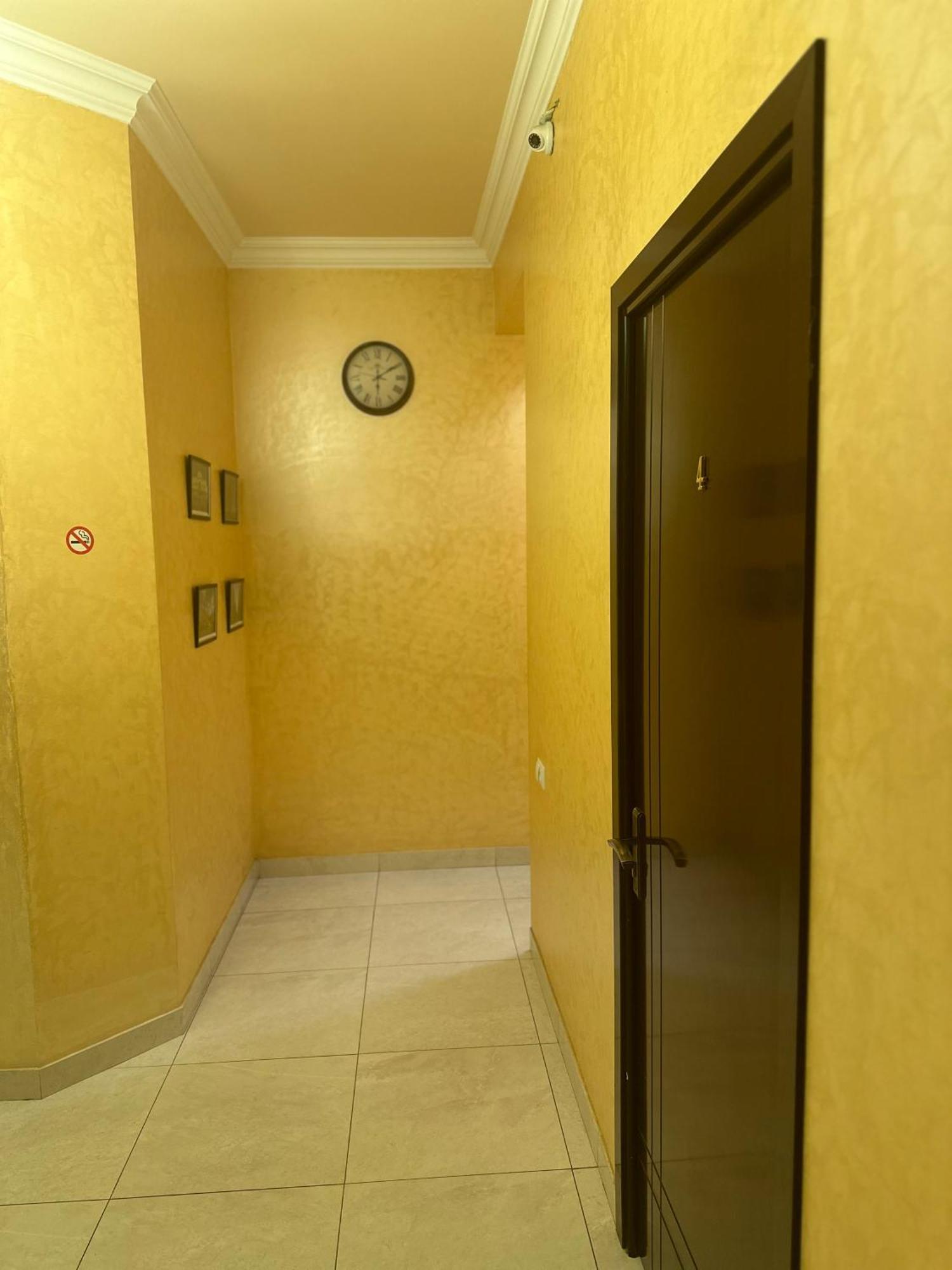 Express Hotel Yerevan Ngoại thất bức ảnh