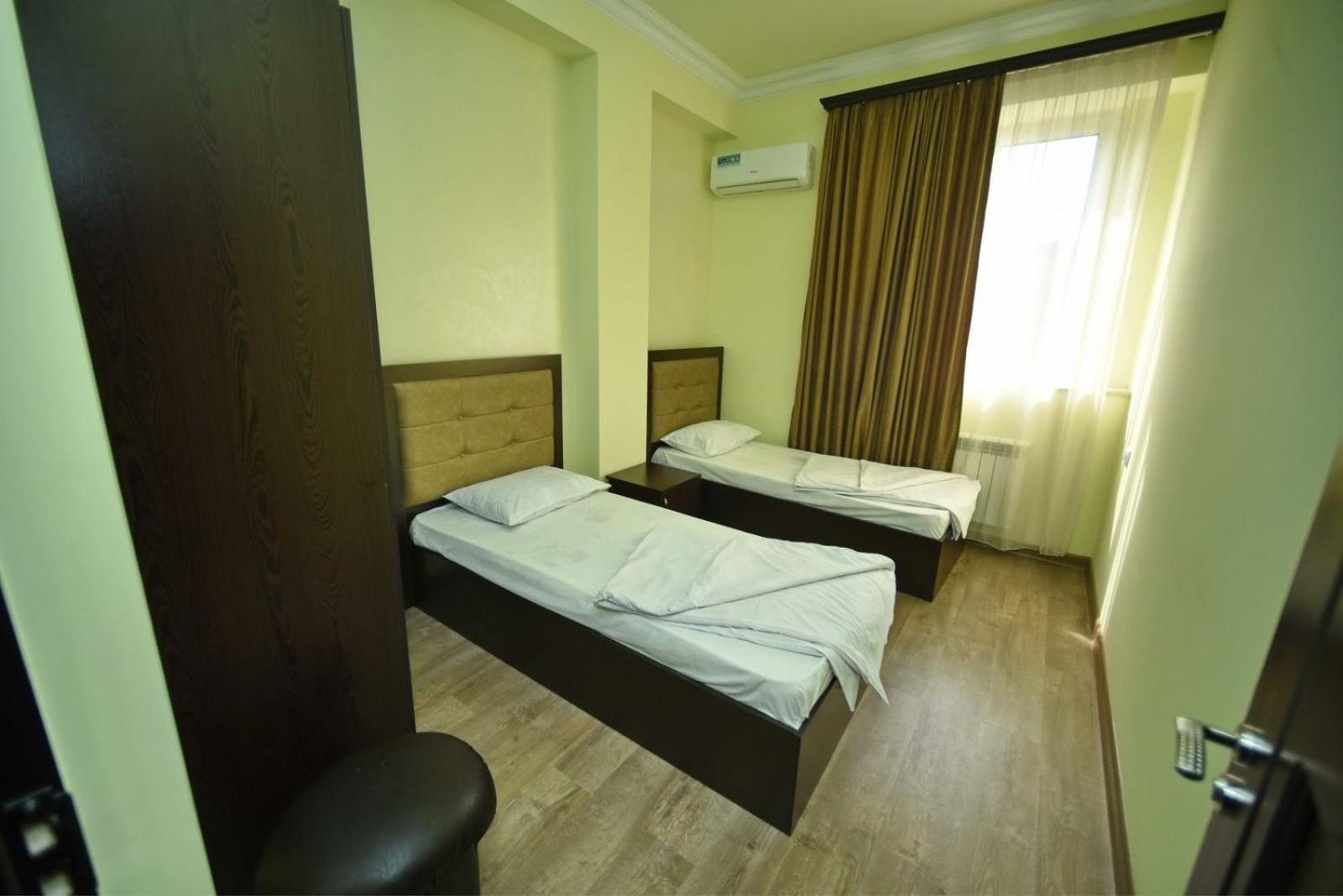Express Hotel Yerevan Ngoại thất bức ảnh