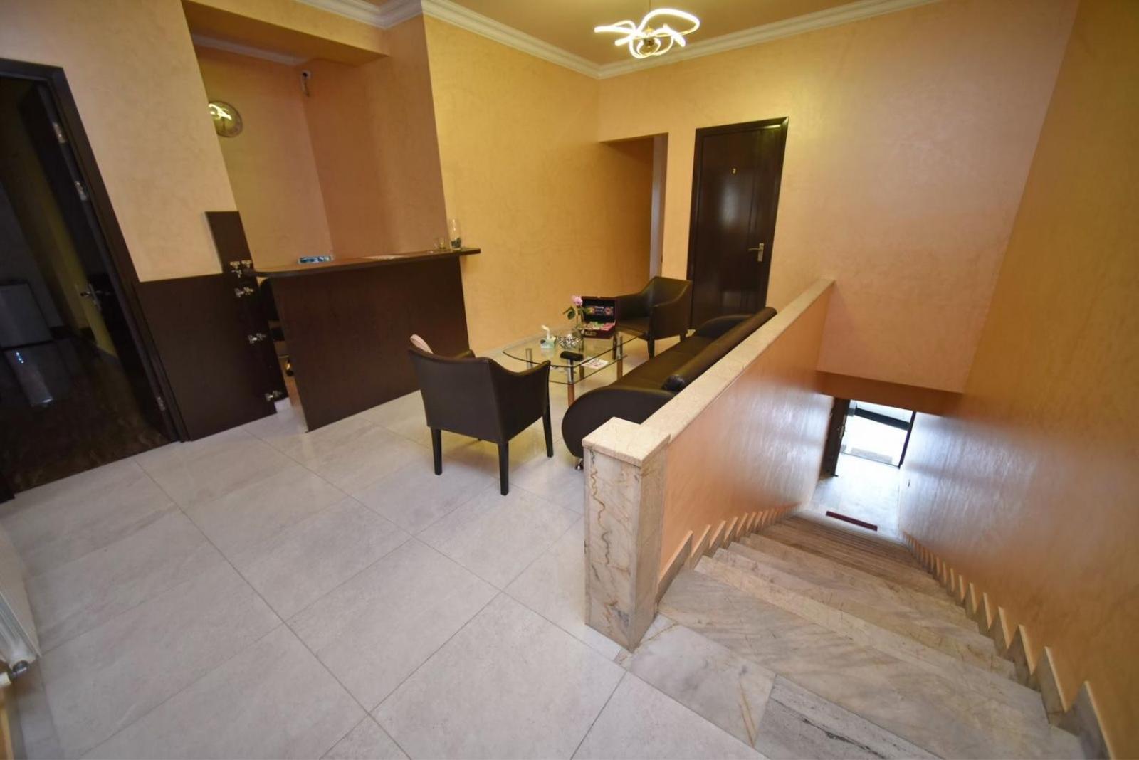 Express Hotel Yerevan Ngoại thất bức ảnh