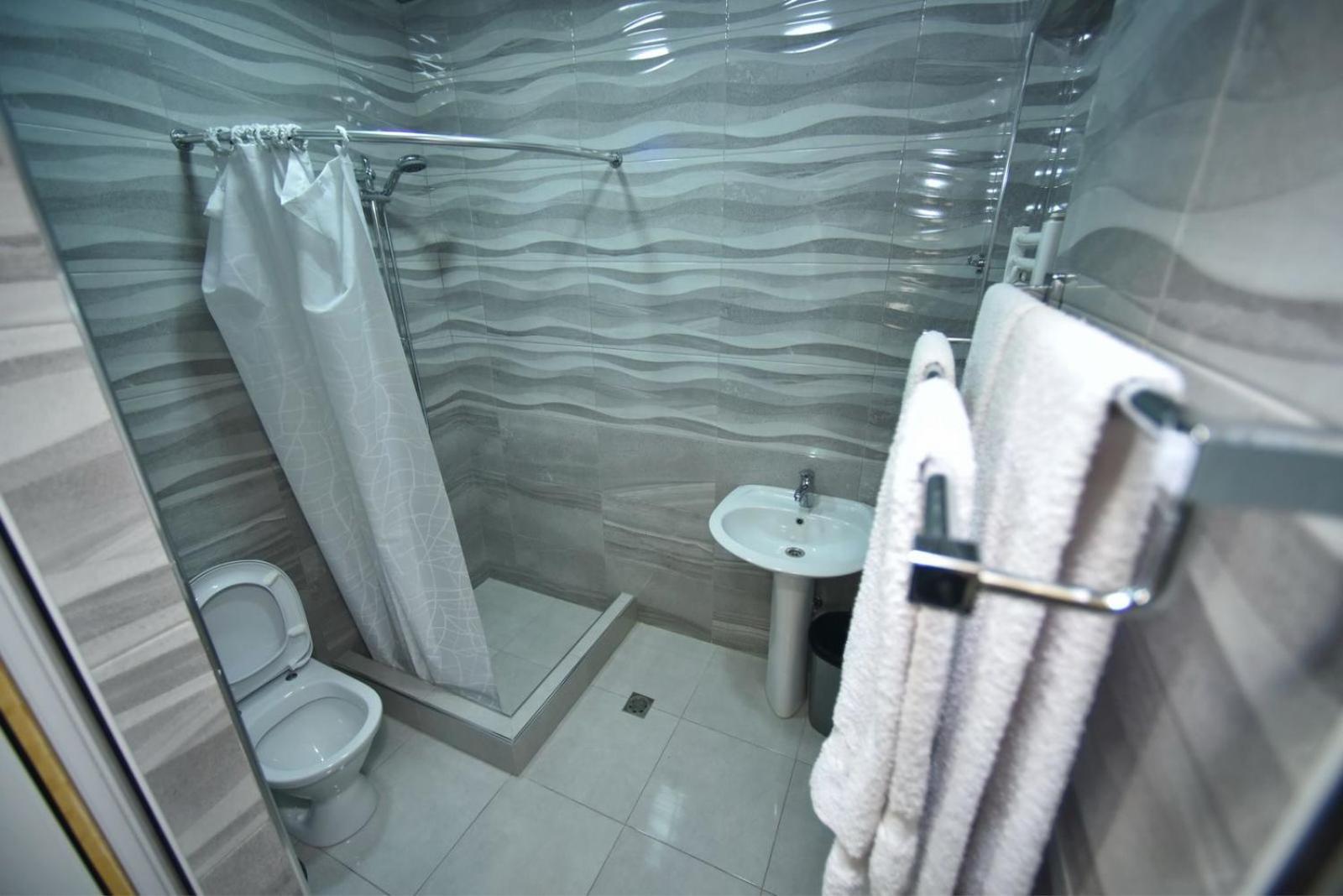 Express Hotel Yerevan Ngoại thất bức ảnh